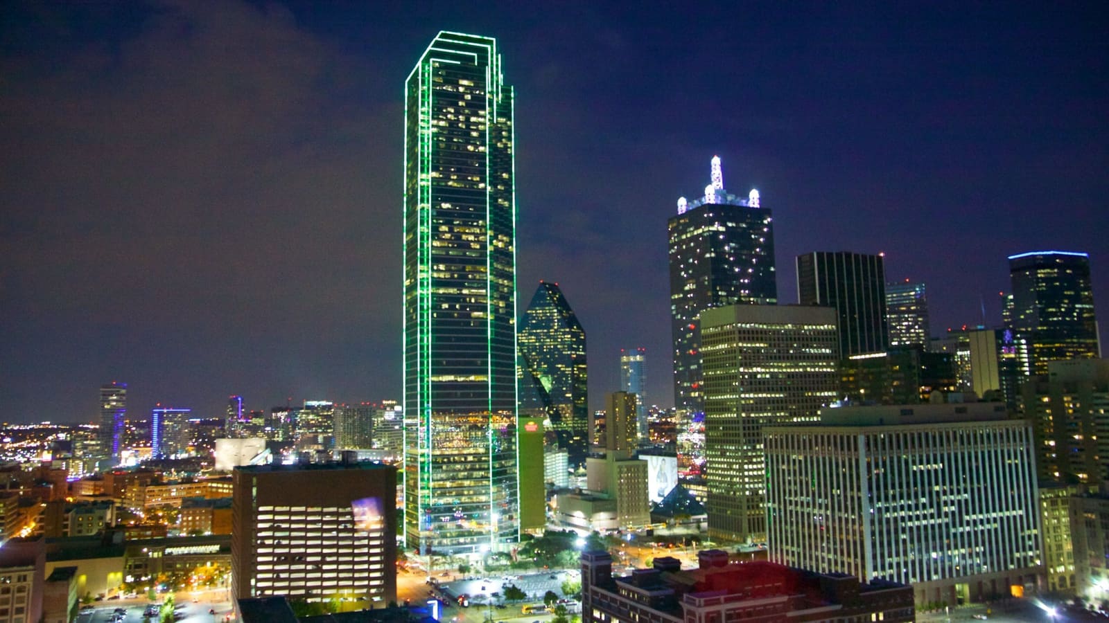 Dallas skyline with Reunion Tower at night